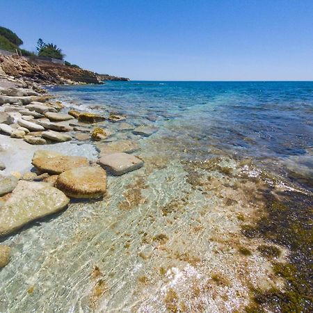 فيلا Casotto Il Carrubo, A 100 Mt Dal Mare! أفولا المظهر الخارجي الصورة